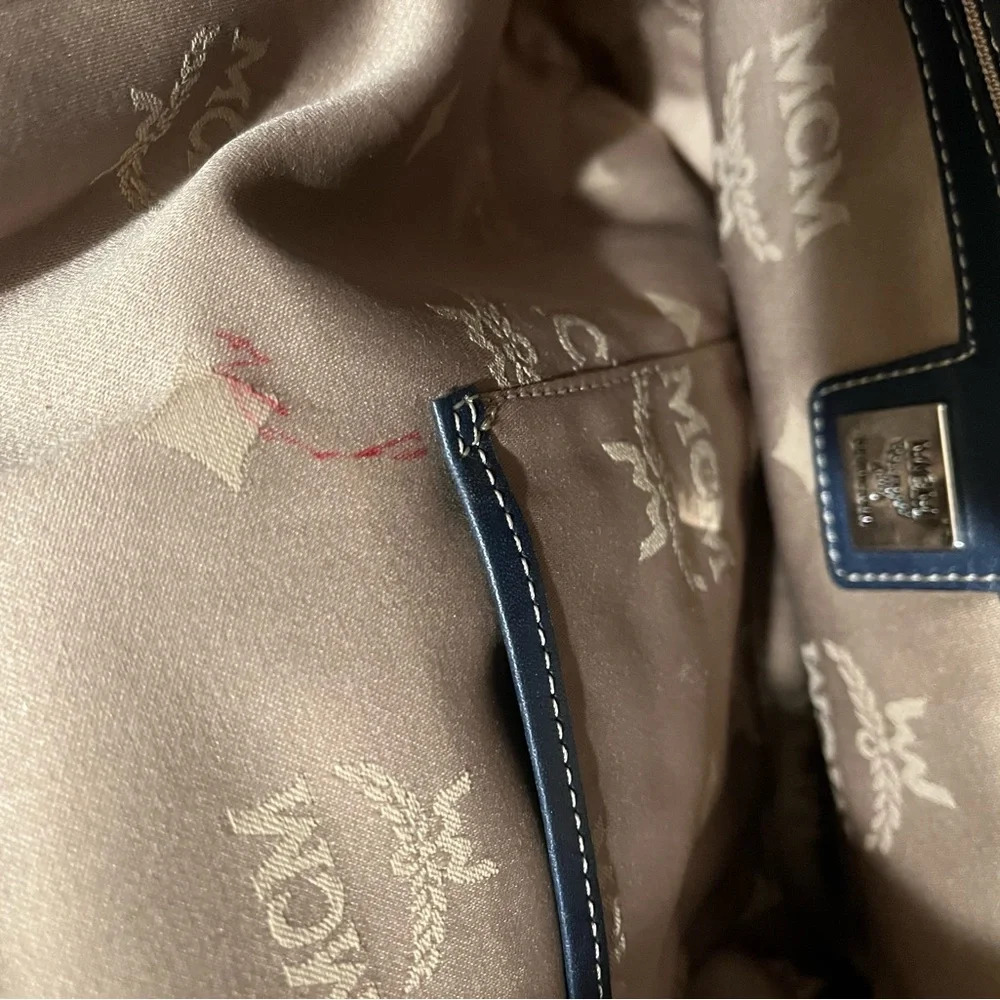 MCM DRAWSTRING HOBO - Picture 13 of 16